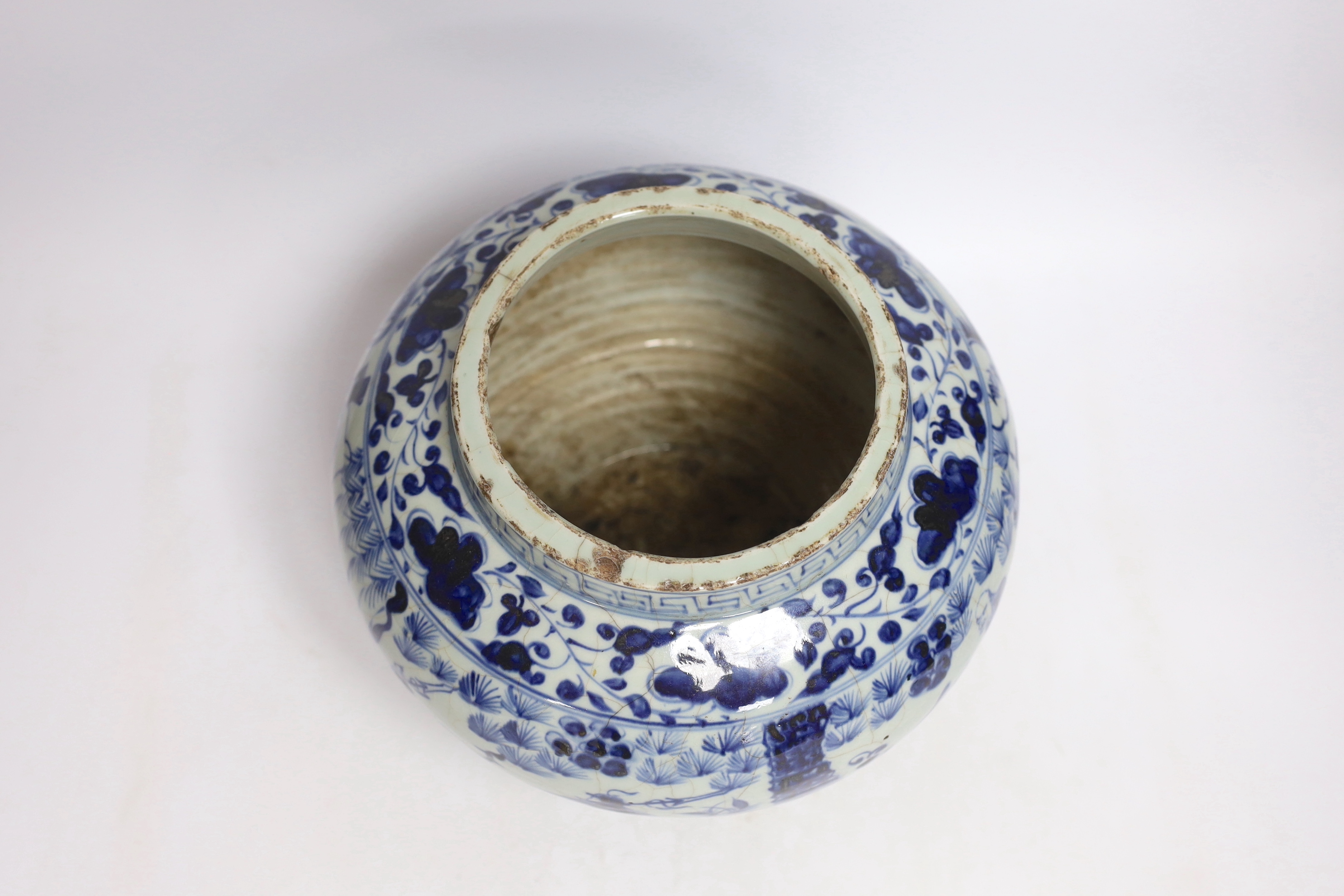 A Chinese blue and white bowl in Ming style, 22cm